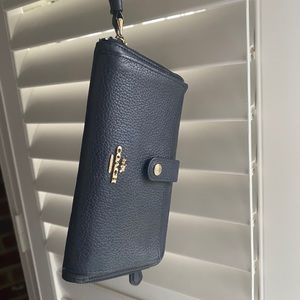 Beautiful Coach leather blue wristlet
